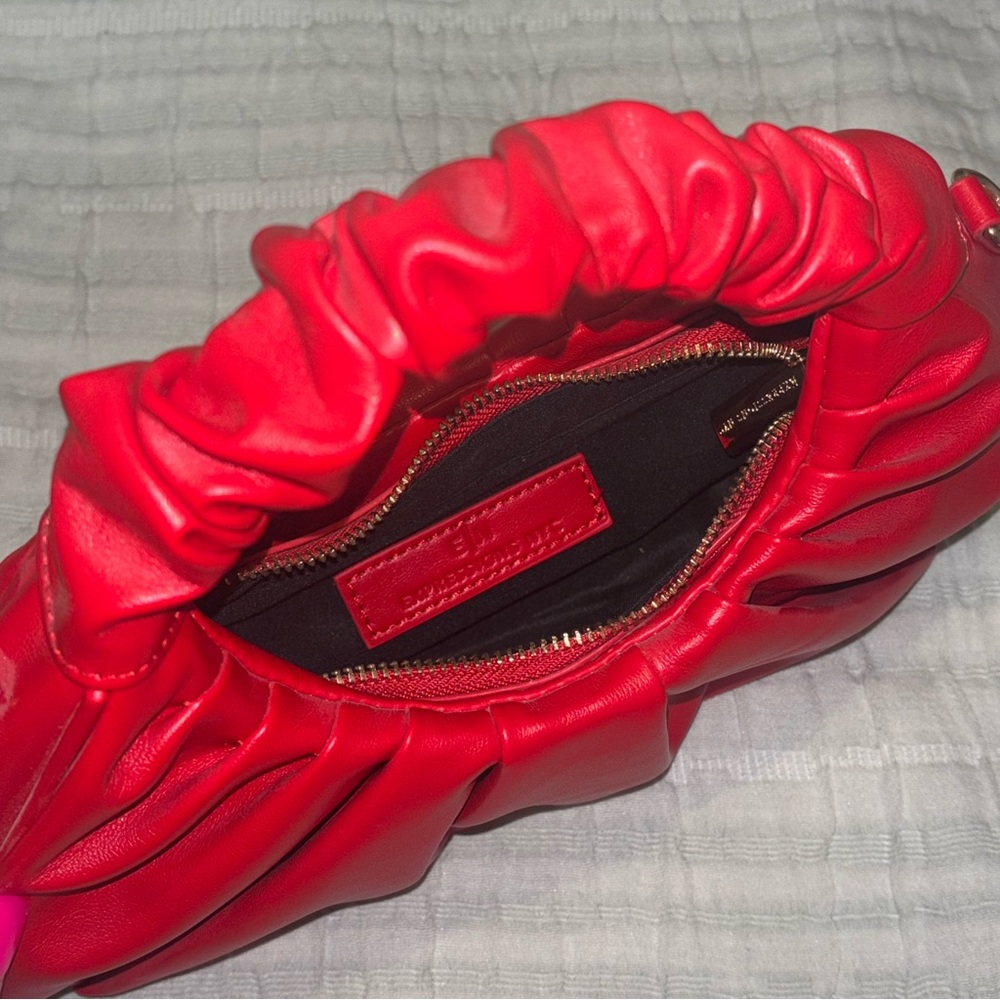 Red Ruched Handle Bag - Picture 3 of 3
